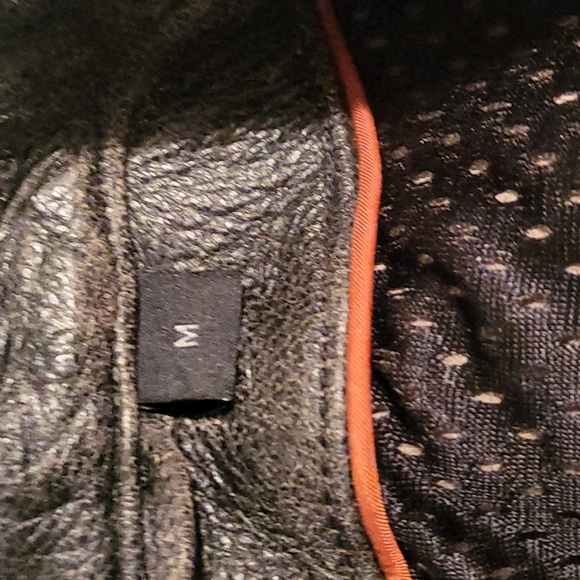 Like new. Worn once. Genuine Harley Davidson all leather coat. - Picture 3 of 4